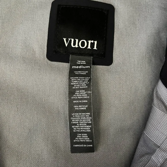 Vuori Women Palisades Rain Jacket Color Dark Oregano Black Size Medium - Picture 3 of 9